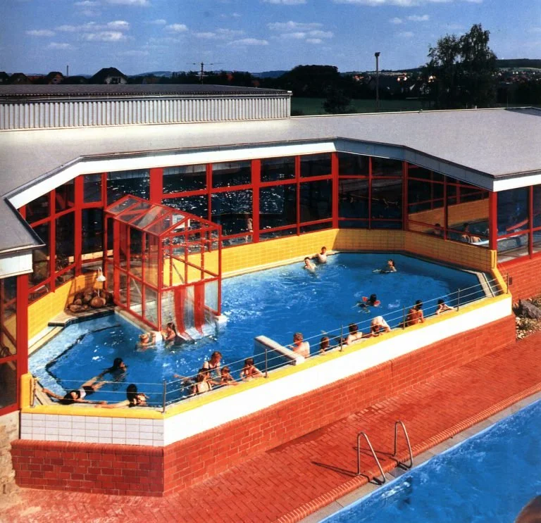 freizeitbad-kirchlengern-aussenansicht.jpg