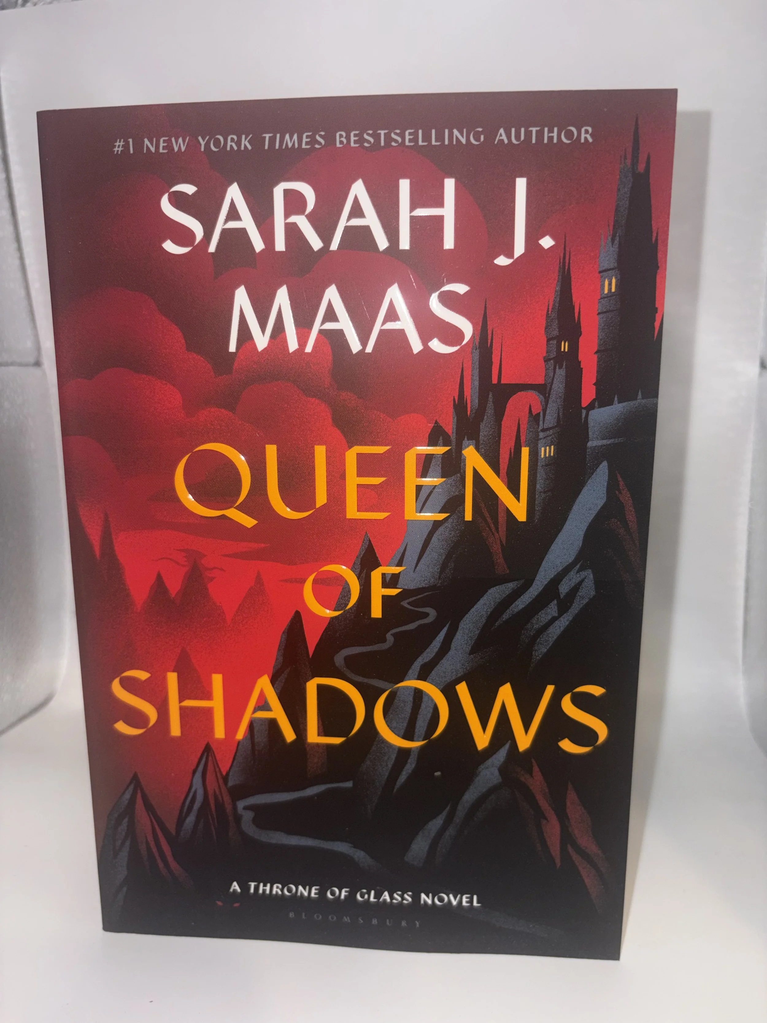 Queen of Shadows (Throne of Glass, Bk. 4)