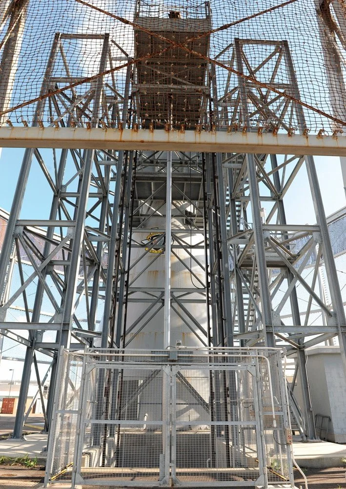 Helicopter Blade Lift for the U.S. Navy, Corpus Christi