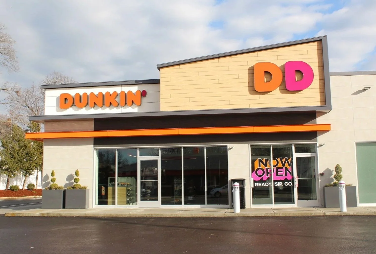 Dunkin' / DEKK Group