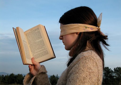 Why Can My Child Read Big Words but Not Small Ones?