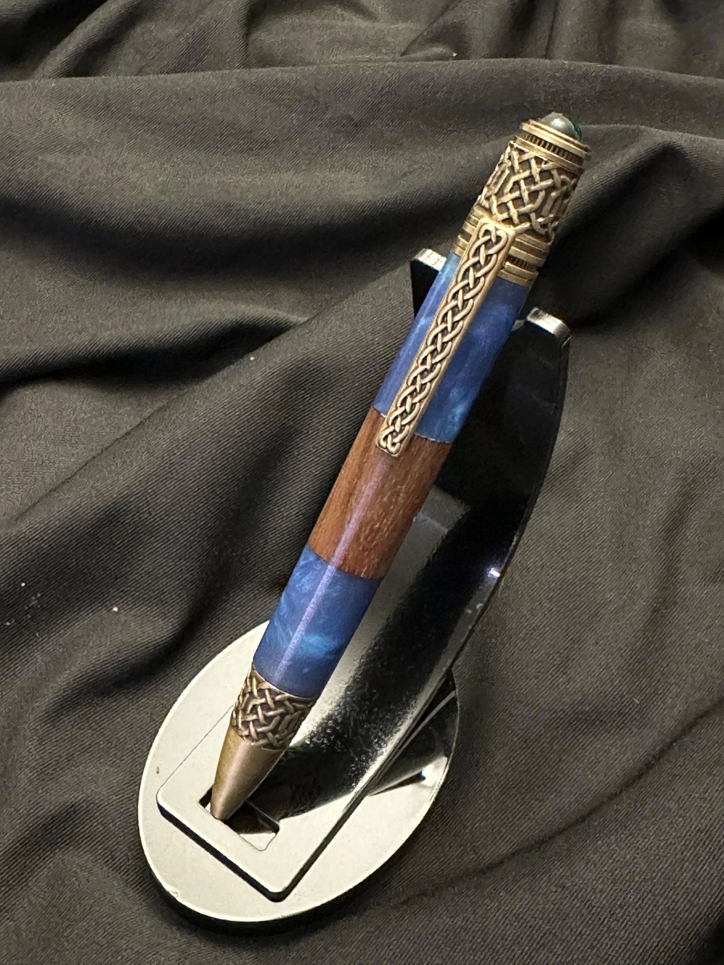 Celtic Twist Pen
