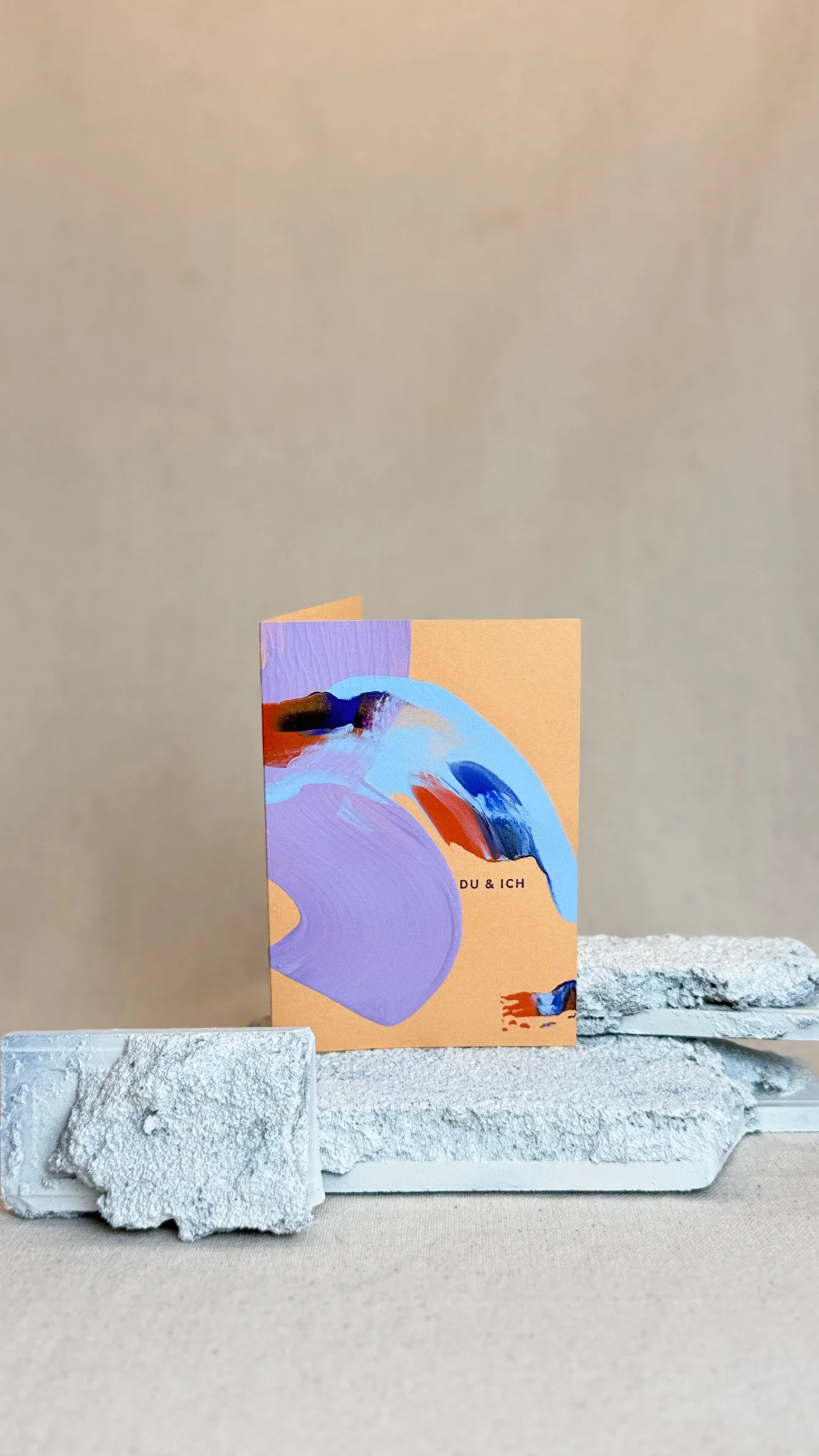 Kunstkarte mit abstraktem Farbdesign Schriftzug  "DU & ICH"