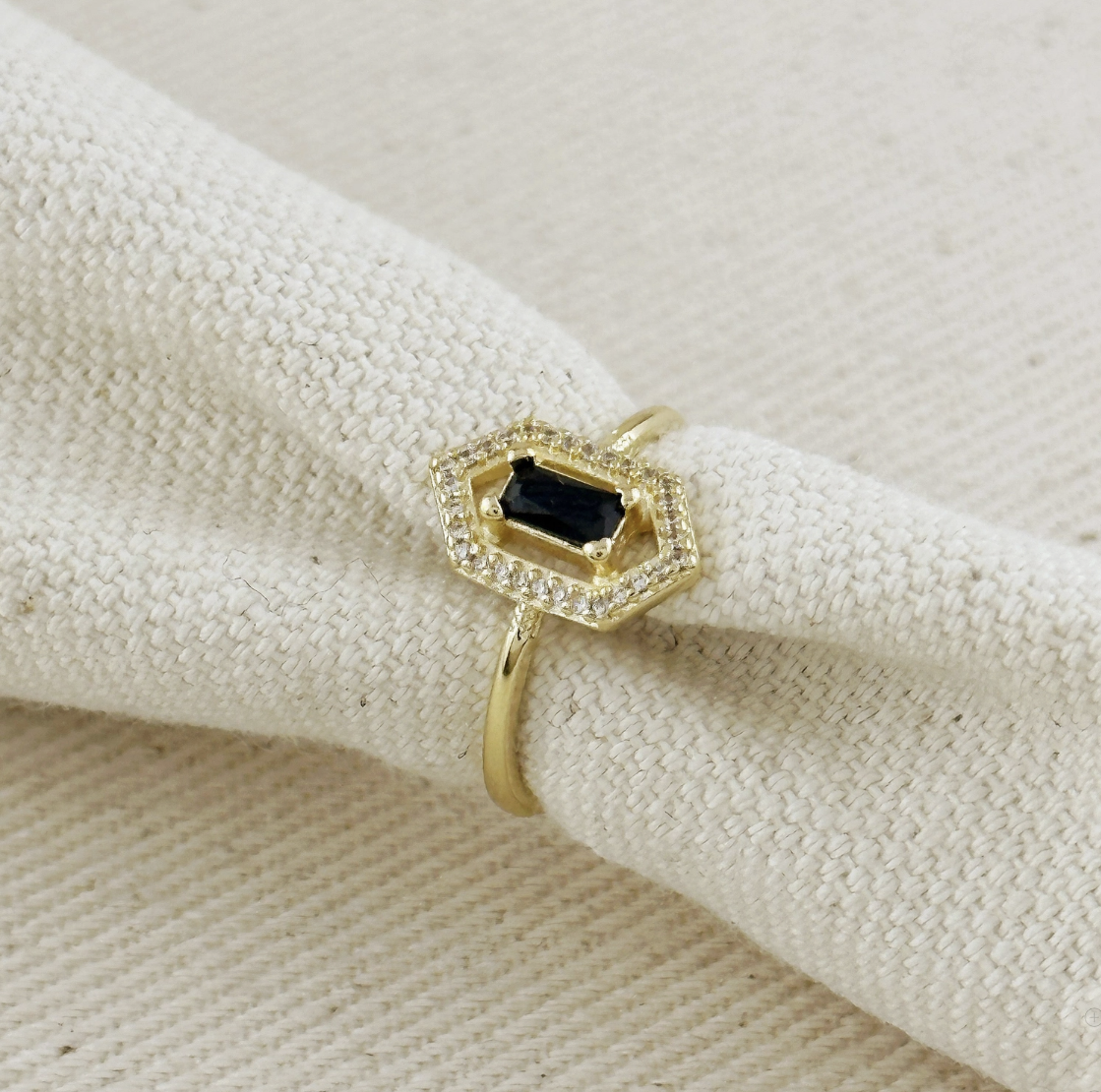 baguette ring.png