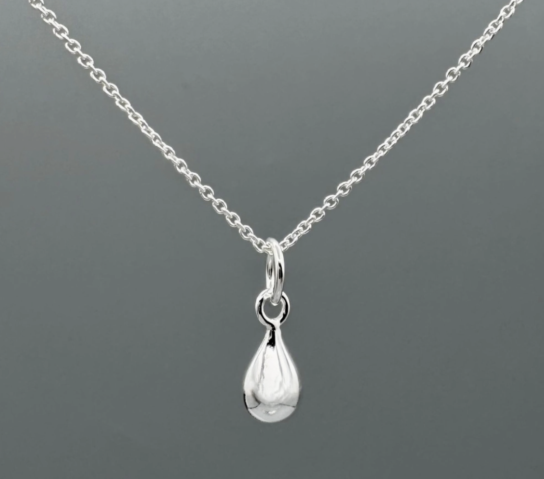 mini teardrop necklace