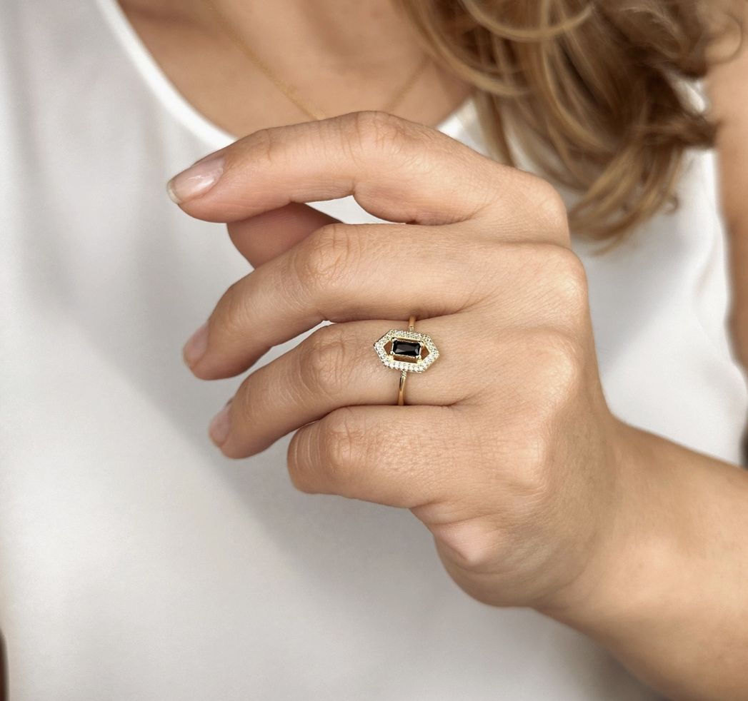baguette ring2.png