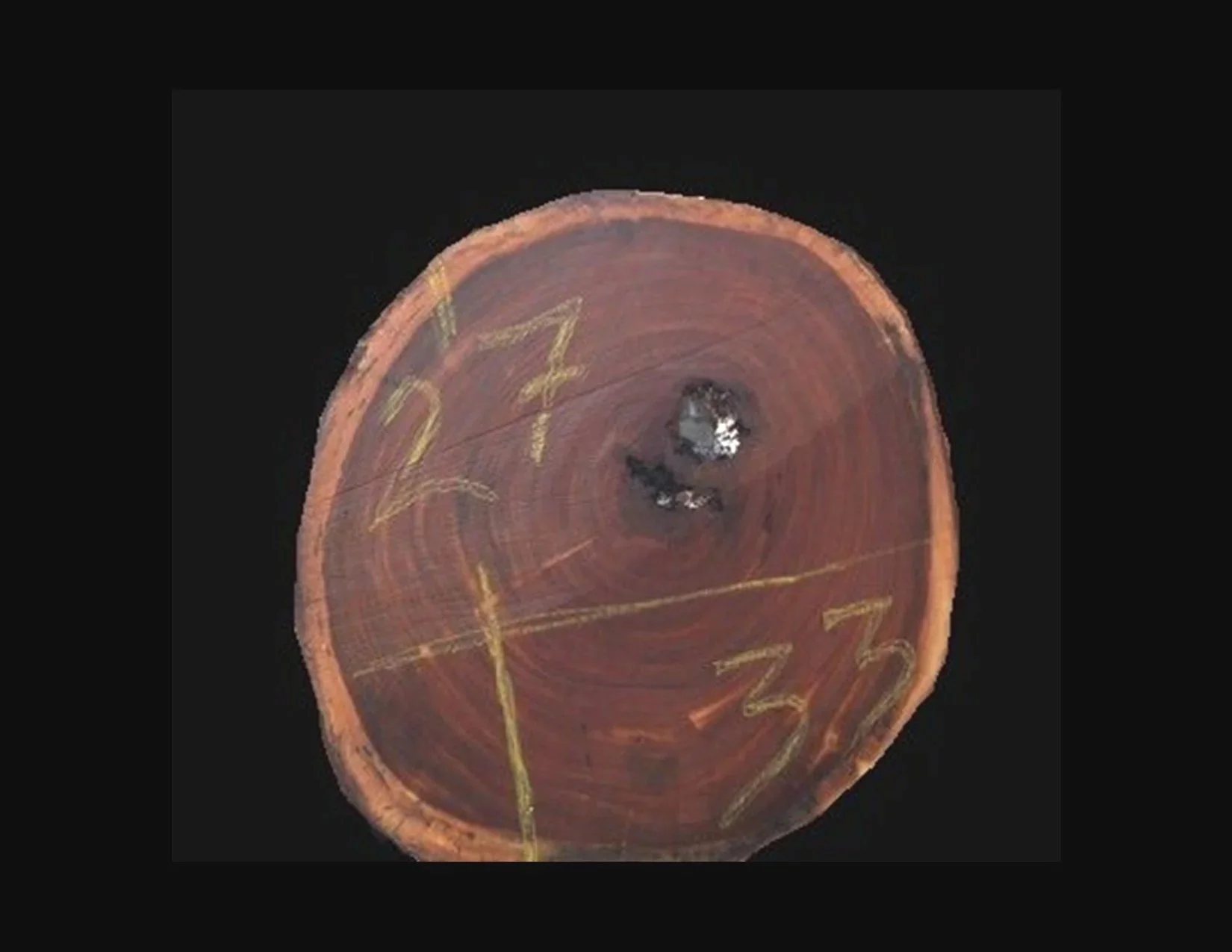 Guayaquil Round Crosscut - H1511GYQ - 33” L x 27” W x 2” T - 12 BF