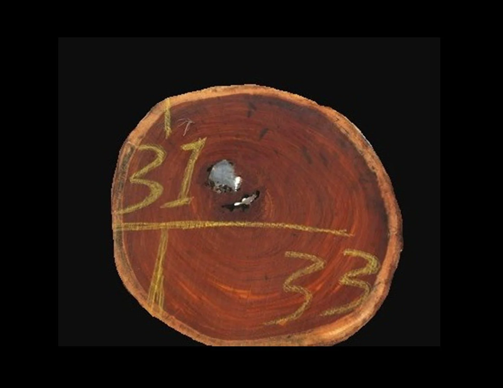 Guayaquil Round Crosscut - H1510GYQ - 33” L x 31” W x 2” T - 14 BF