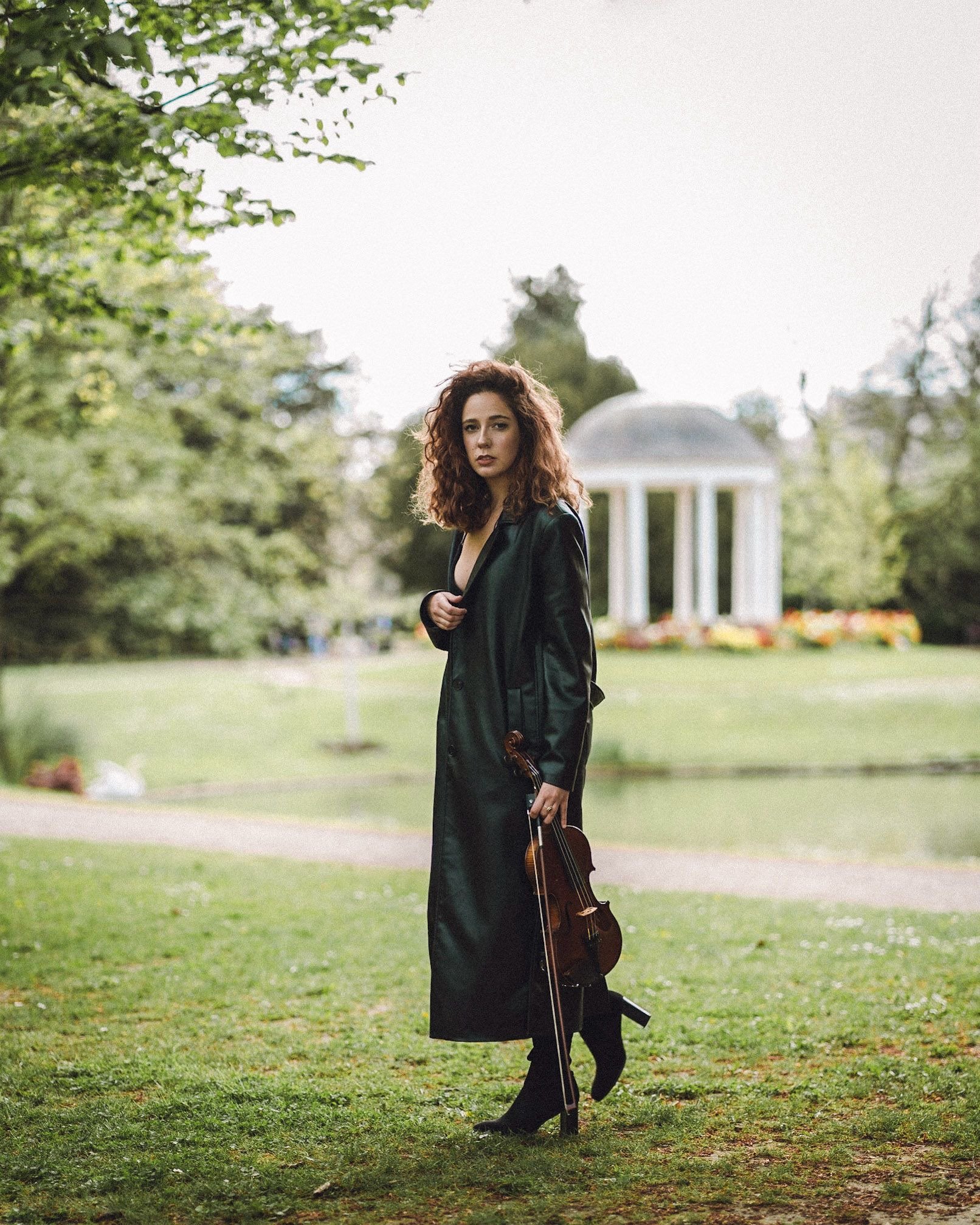 Natacha Boccara, violoniste & saxophoniste d’Arsis Thesis - Photo : Joey Muckensturm