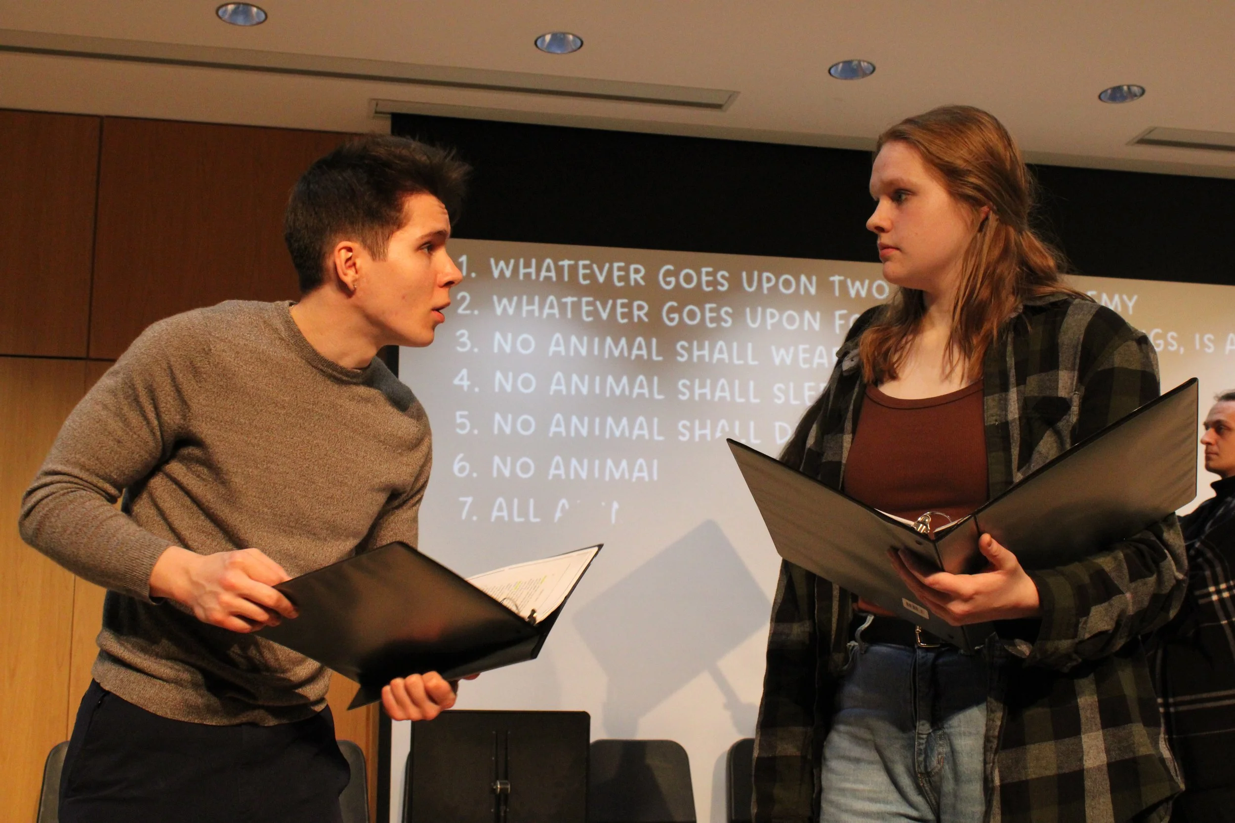 Animal Farm 
Director: Greg Pragel 
Stage Manager: Jacob Van Asten 
Dramaturgy: Mark Woznicki  
Photos: Jordan Linton