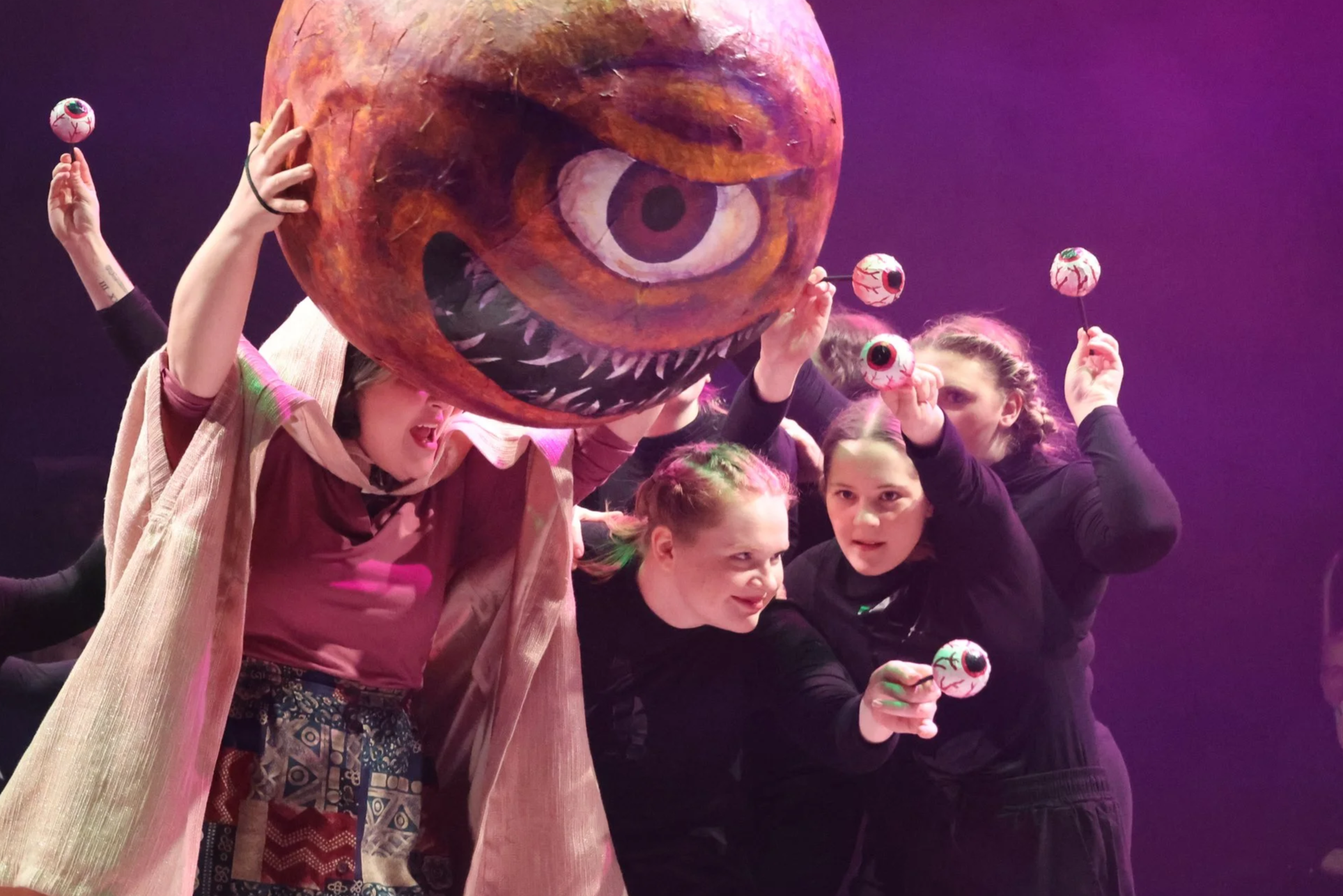 She Kills Monsters 
Director/Fight Director: Greg Pragel 
Assistant Fight Directors: Katie Kloth & Sam Thompson  
Stage Manager: Isabella Sthokal 
Photos: Micah Friedman