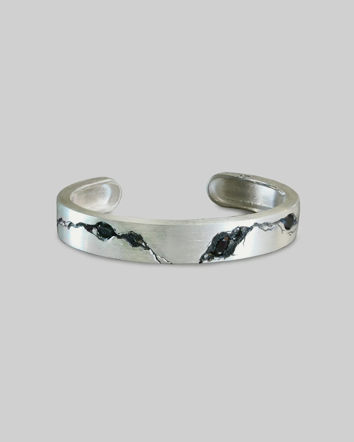cuff-ruin-sapphires-and-diamonds.jpg