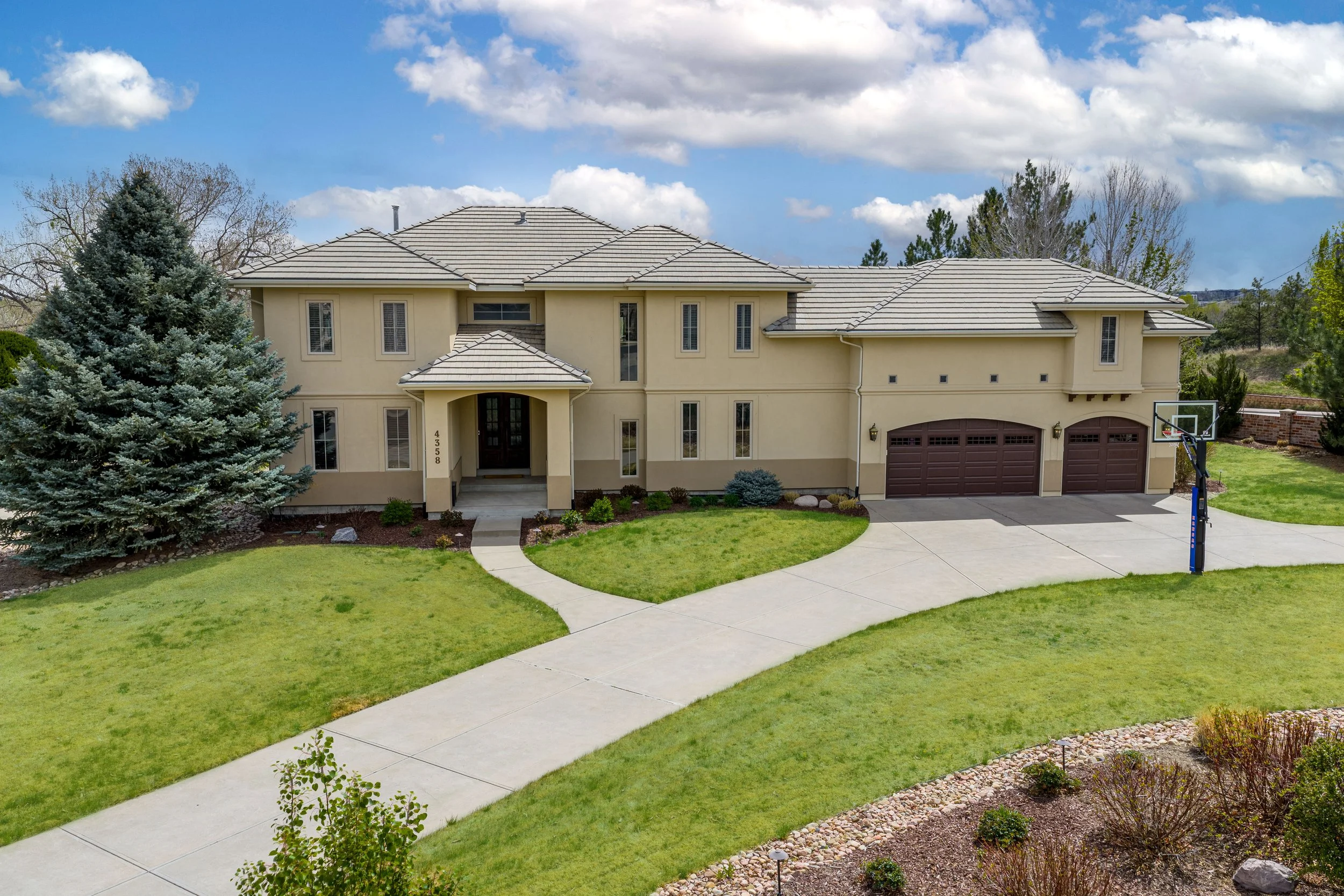 4358 W Hinsdale Ave(MLS)(D)-4.jpg