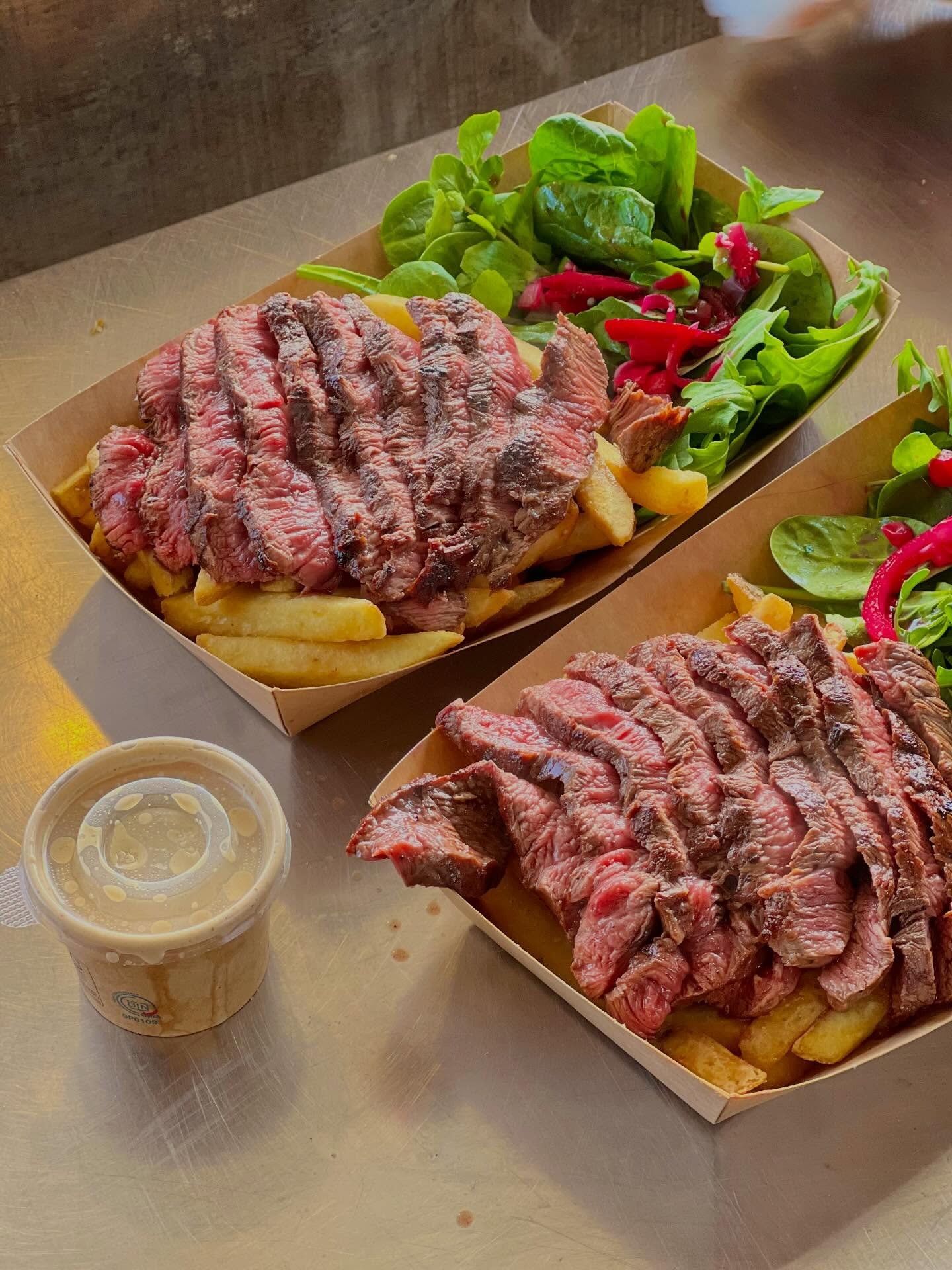 First steaks of the year going out and it&rsquo;s great to be back! Come along to @dummerdownbrewery now until 8pm. Enjoy the sun, enjoy a beer and some bloody good food 👍 ☀️ 😎 🥩