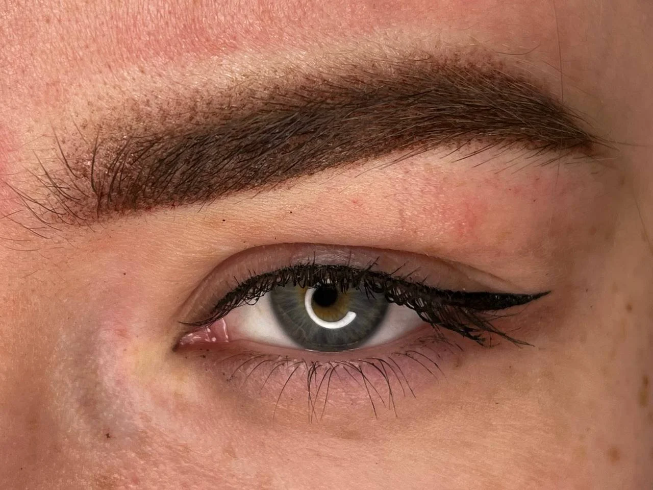Eyebrow permanent makeup - powder in London