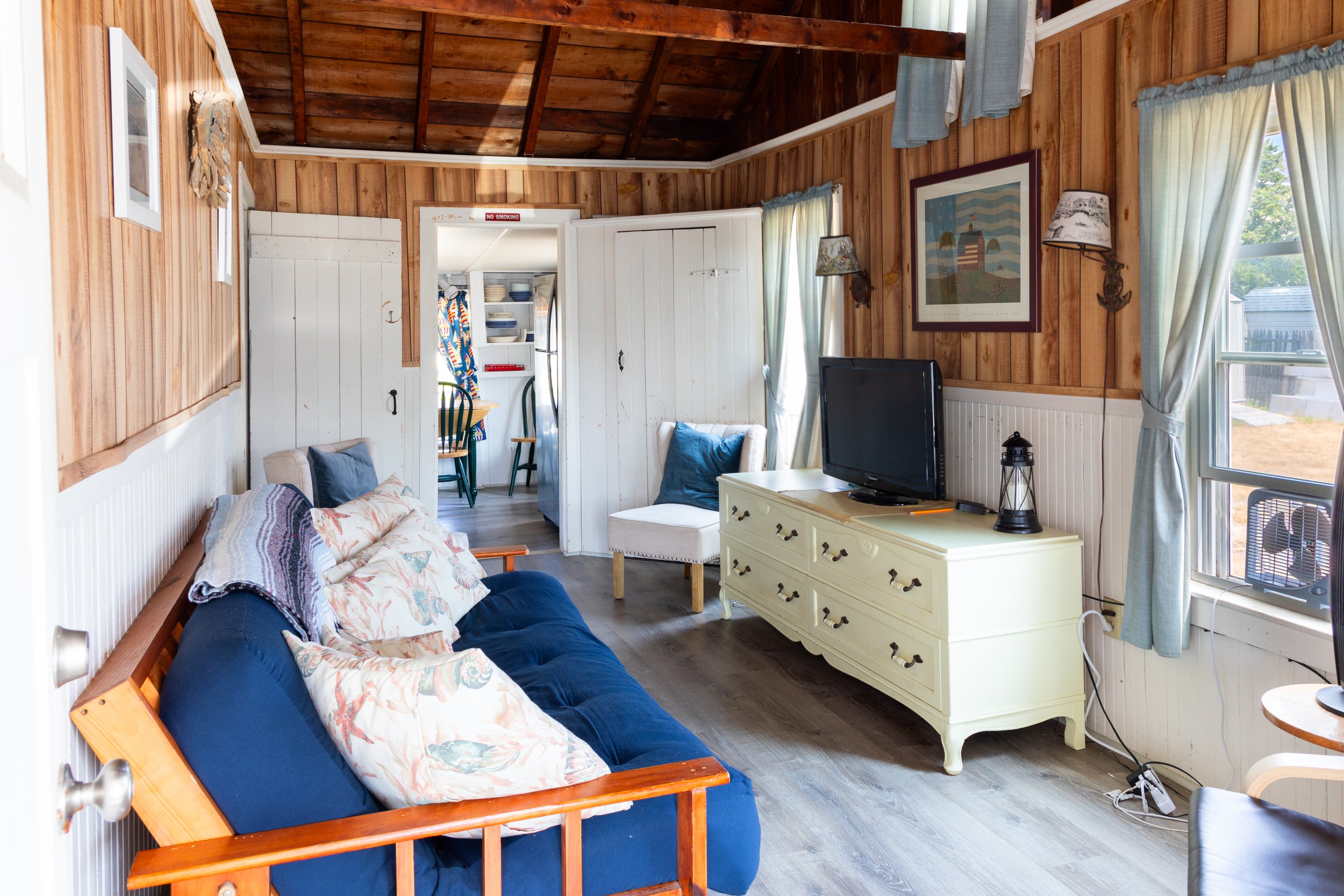 03 Living Room.jpg