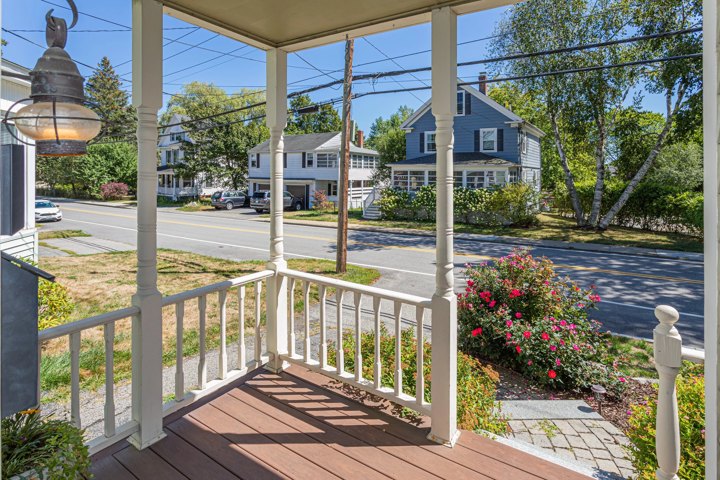 27-Front Porch.jpg