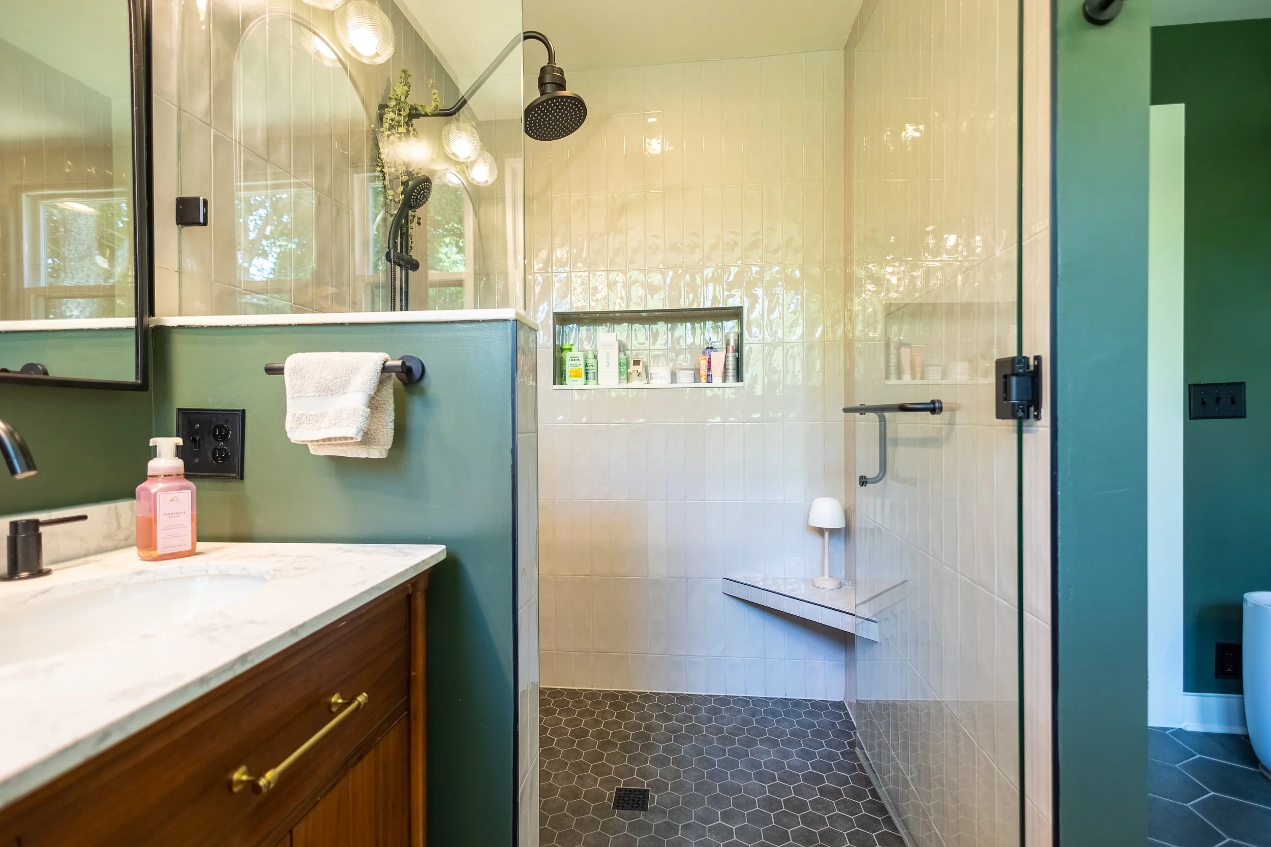 bathroom1-1.jpg