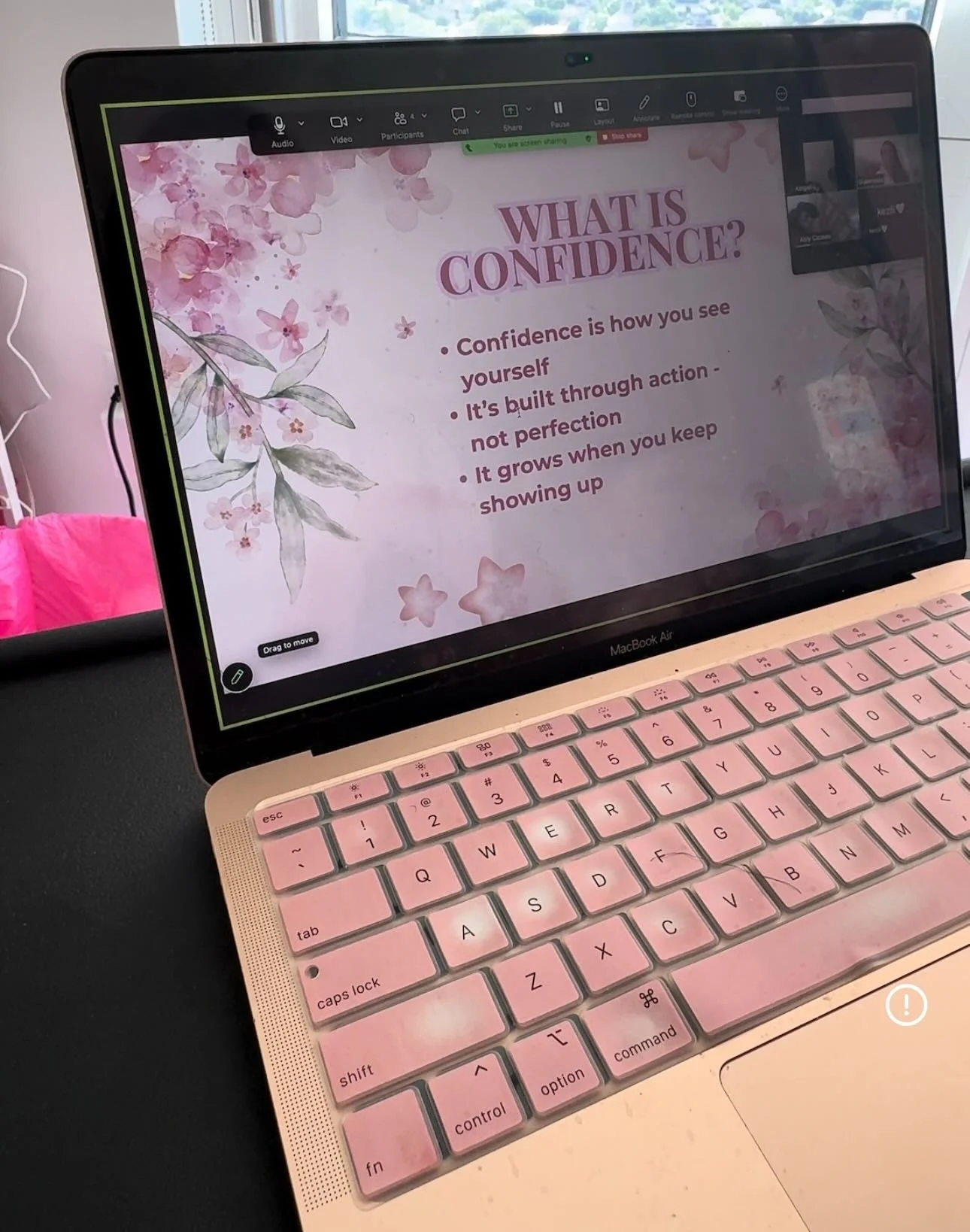 This past weekend, I had the pleasure of hosting a virtual workshop for some of my teen mentees focused on confidence, presentation, and communication skills. 💗 Pouring into the next generation of young ladies and helping them step into their power 