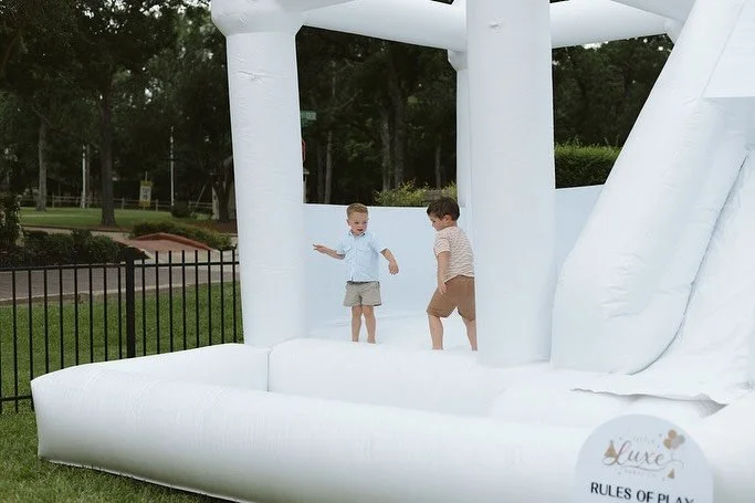 Because is it even a party without a bounce castle??🎂🤩

Book today to reserve your spot!!

#littleluxepartyco #bouncecastle #kidspartyideas #kidspartyplanner #partyrental #montgomerytxpartyplanner #magnoliatxpartyrental
