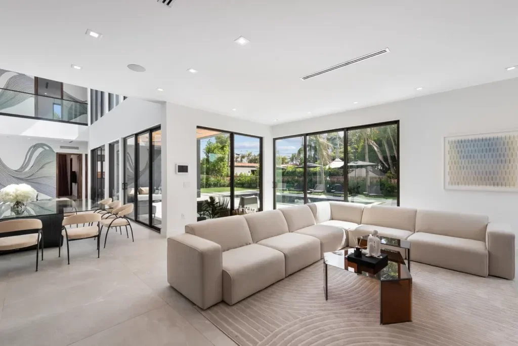 imgi_125_villa-republic-sapphire-miami-013-1024x683.webp