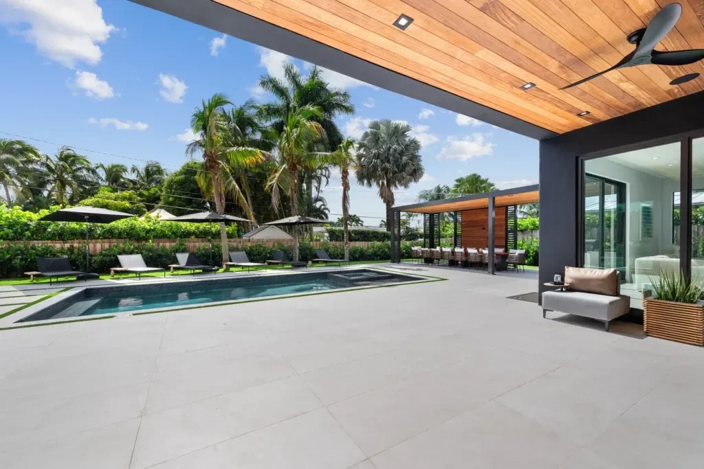 imgi_99_villa-republic-sapphire-miami-039-1024x683.webp
