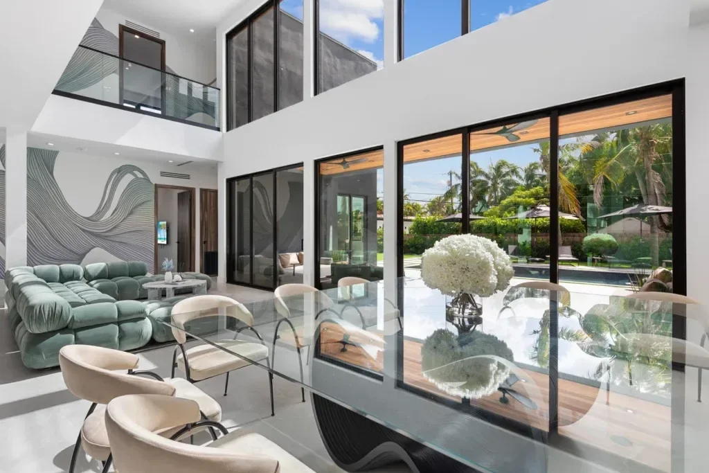 imgi_92_villa-republic-sapphire-miami-046-1024x683.webp