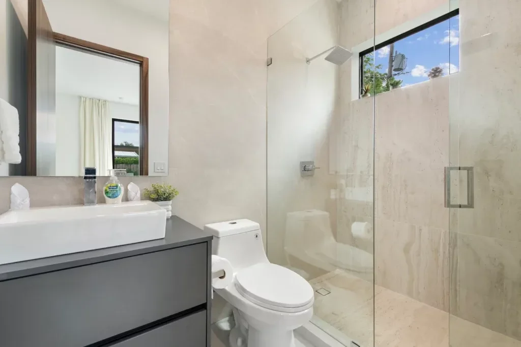 imgi_69_villa-republic-sapphire-miami-069-1024x683.webp