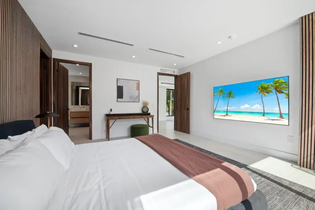 imgi_114_villa-republic-sapphire-miami-024-1024x683.webp