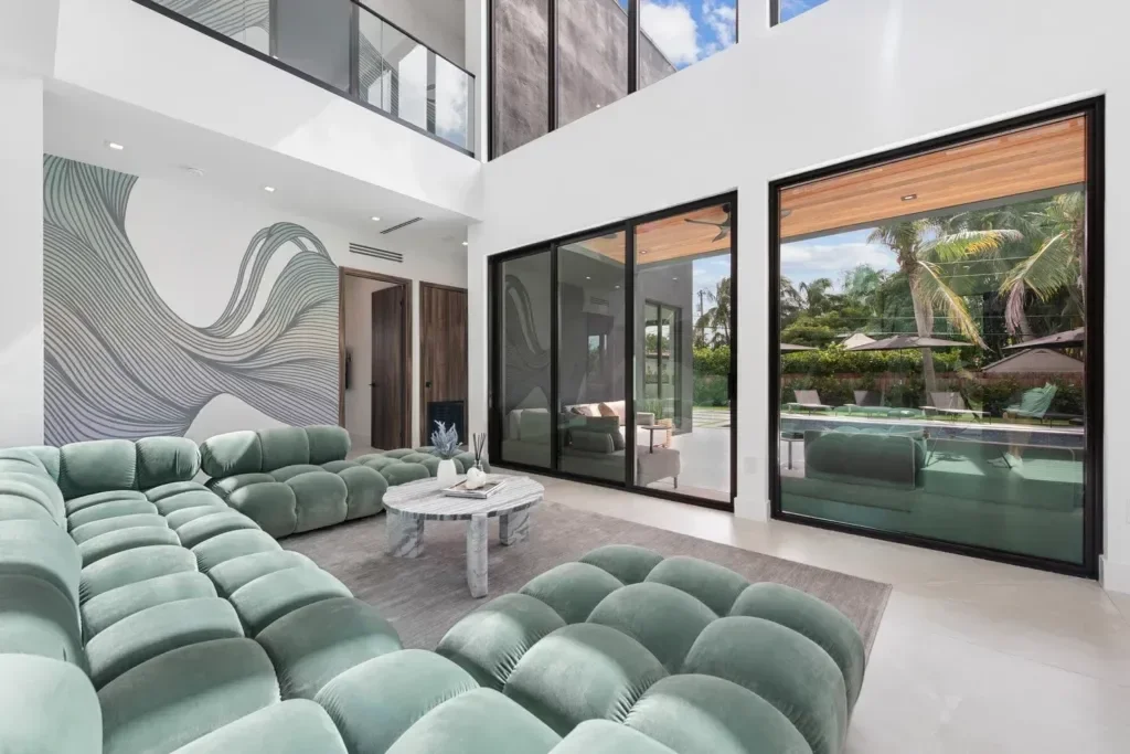 imgi_94_villa-republic-sapphire-miami-044-1024x683.webp