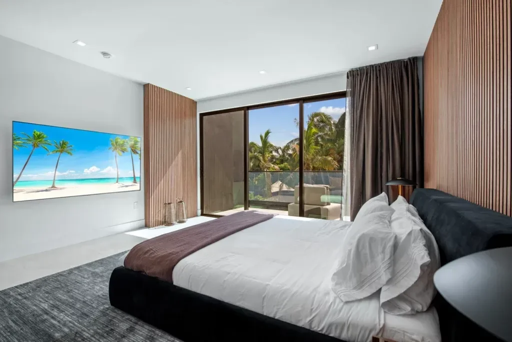 imgi_80_villa-republic-sapphire-miami-058-1024x683.webp