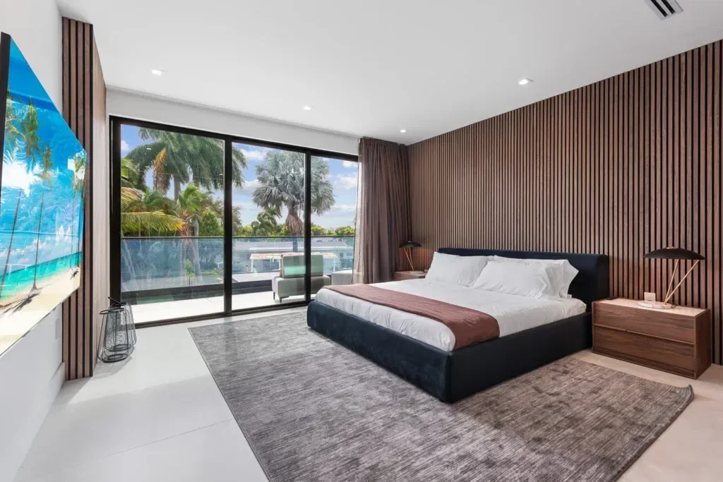 imgi_115_villa-republic-sapphire-miami-023-1024x683.webp