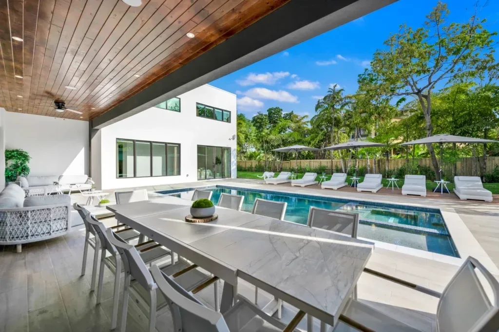 imgi_95_villa-republic-miami-villa-emerald-025-1024x682.webp