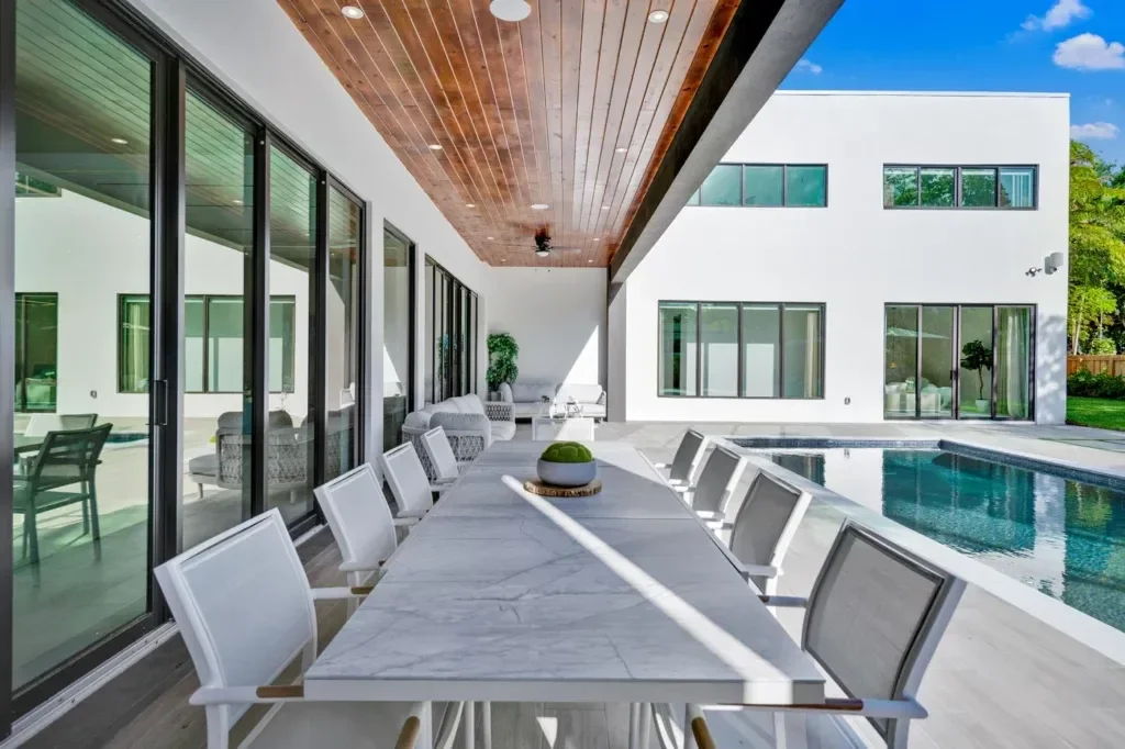 imgi_94_villa-republic-miami-villa-emerald-026-1024x682.webp