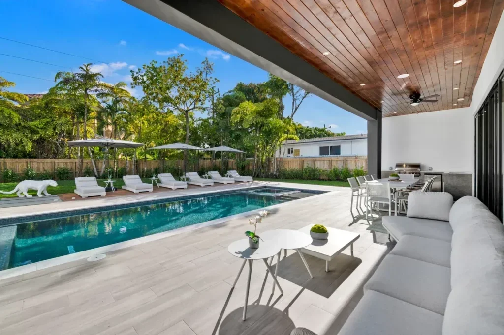 imgi_93_villa-republic-miami-villa-emerald-027-1024x682.webp