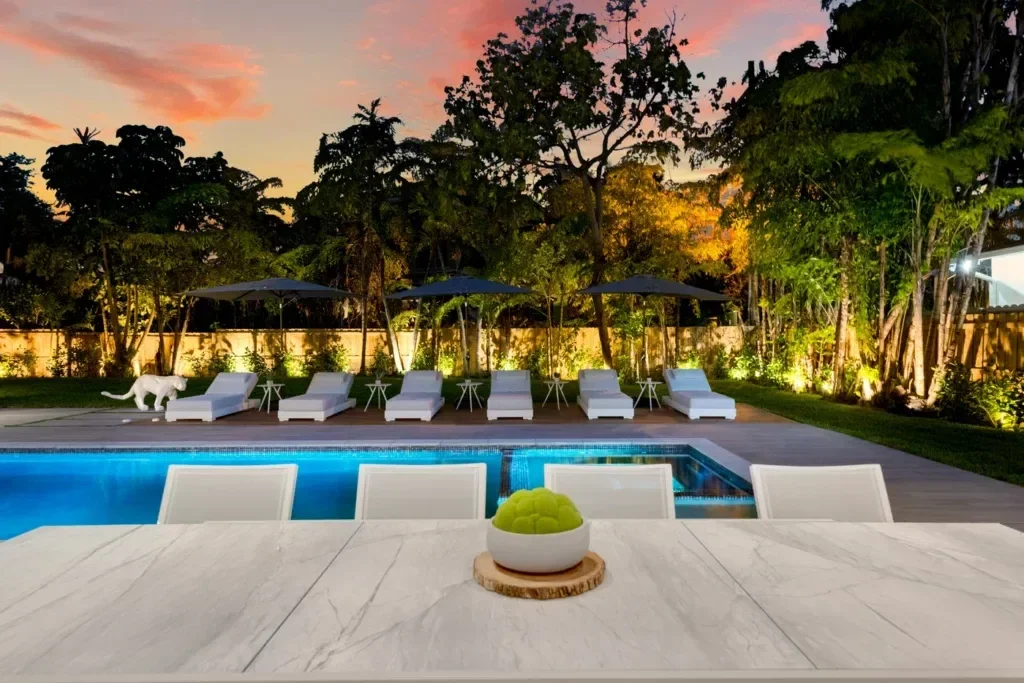 imgi_101_villa-republic-miami-villa-emerald-019-1024x683.webp