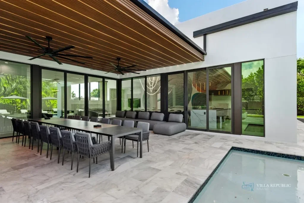 imgi_96_VillaRepublicMiami-VillaMaya-NorthMiamiBeach-18-1024x683.webp