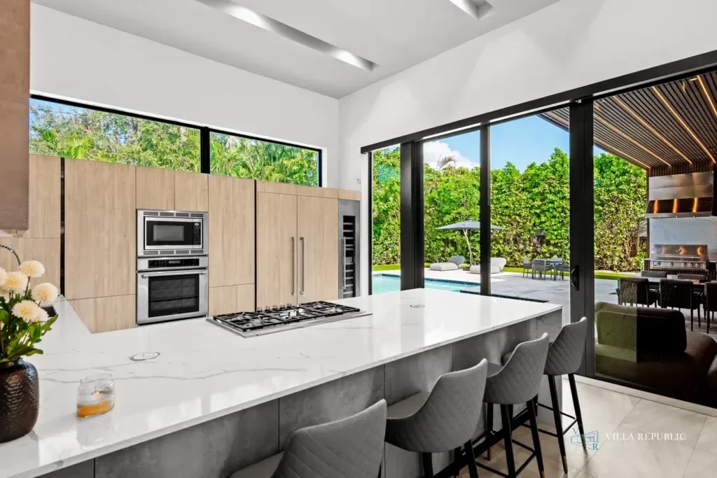 imgi_76_VillaRepublicMiami-VillaMaya-NorthMiamiBeach-38-1024x683.webp