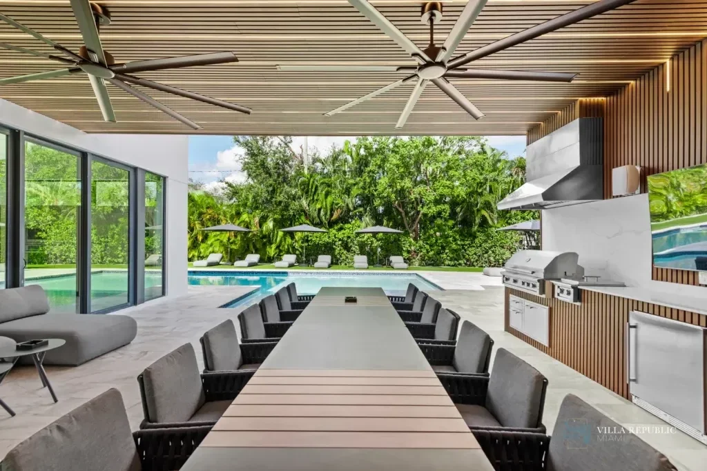 imgi_94_VillaRepublicMiami-VillaMaya-NorthMiamiBeach-20-1024x683.webp