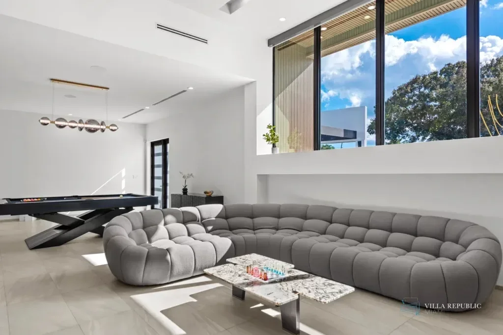 imgi_83_VillaRepublicMiami-VillaMaya-NorthMiamiBeach-31-1024x683.webp