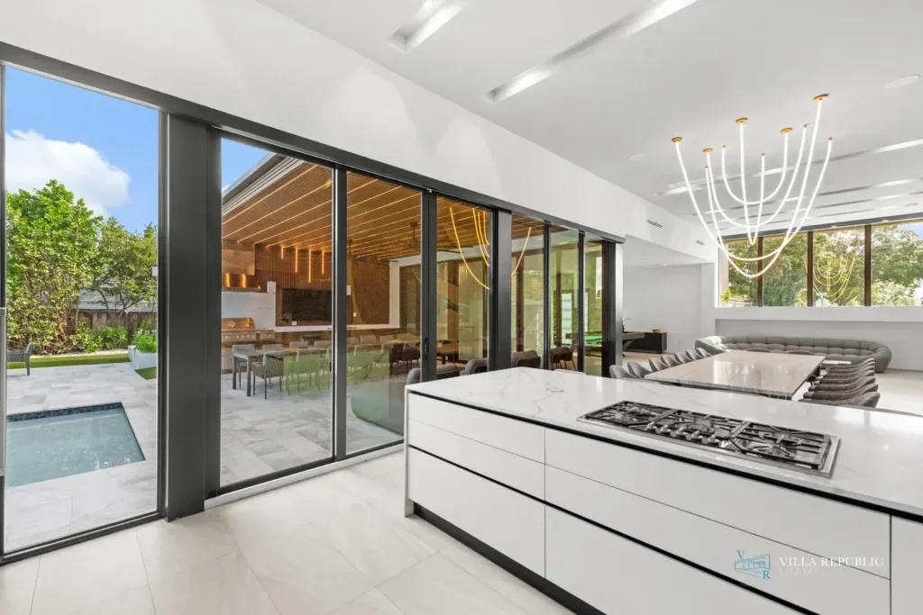imgi_74_VillaRepublicMiami-VillaMaya-NorthMiamiBeach-40-1024x683.webp