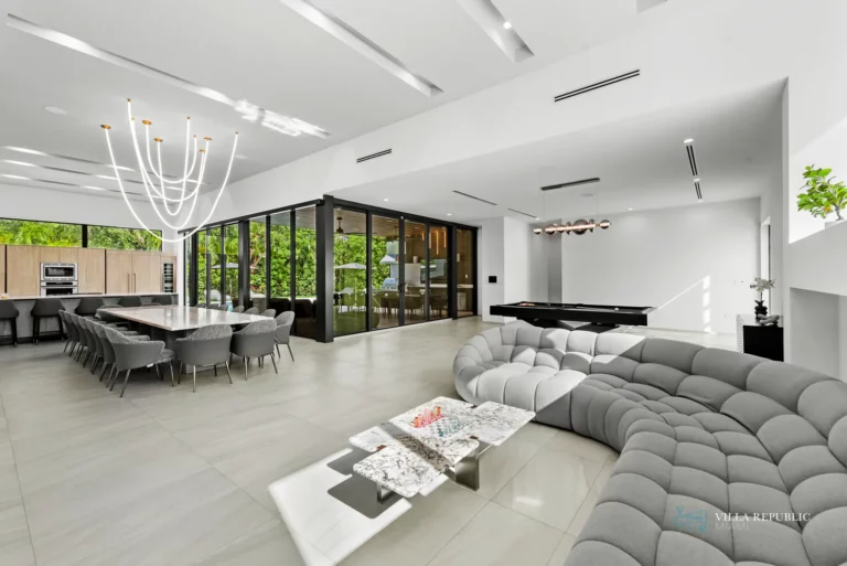 imgi_29_VillaRepublicMiami-VillaMaya-NorthMiamiBeach-32-768x513.png