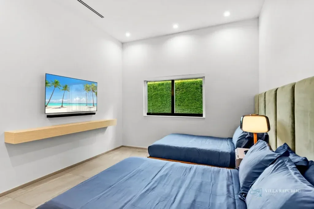 imgi_62_VillaRepublicMiami-VillaMaya-NorthMiamiBeach-52-1024x683.webp