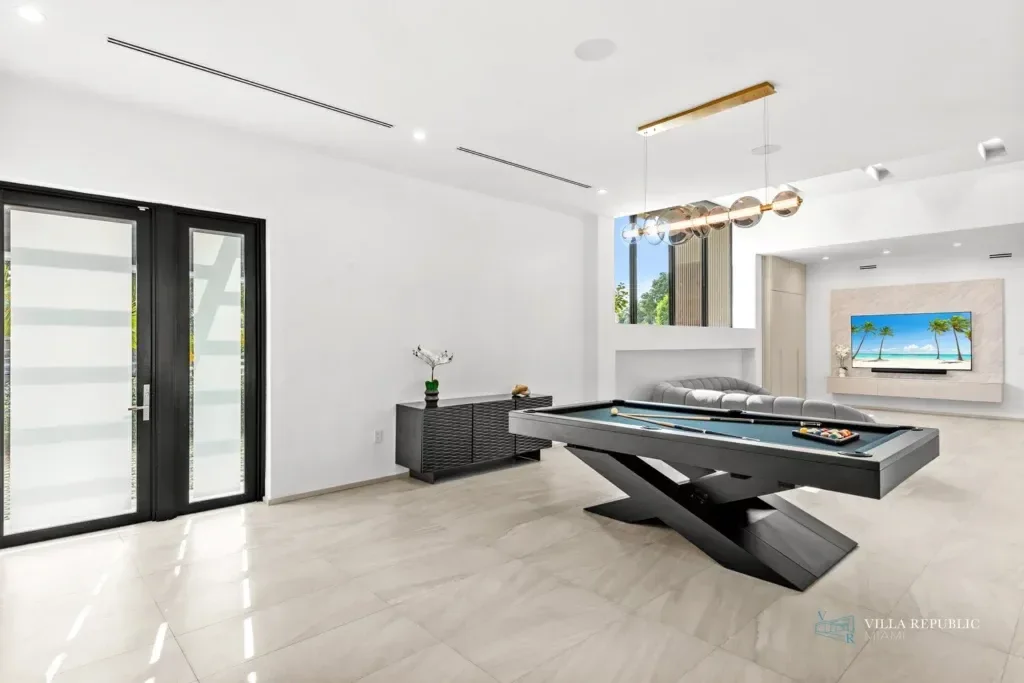 imgi_88_VillaRepublicMiami-VillaMaya-NorthMiamiBeach-26-1024x683.webp