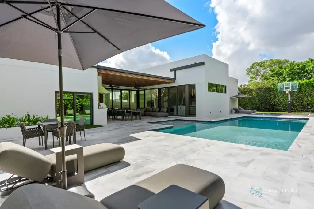 imgi_104_VillaRepublicMiami-VillaMaya-NorthMiamiBeach-9-1024x683.webp