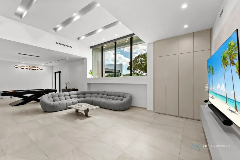 imgi_79_VillaRepublicMiami-VillaMaya-NorthMiamiBeach-35-1024x683.webp