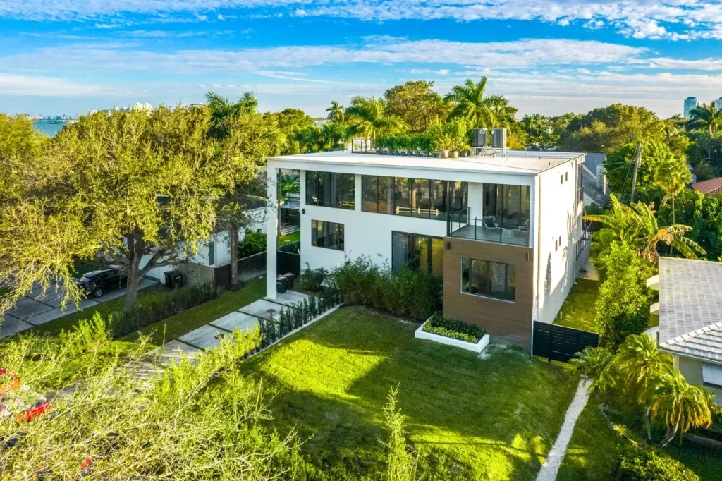 imgi_23_villa-republic-miami-villa-summercrest-092-1024x682.webp
