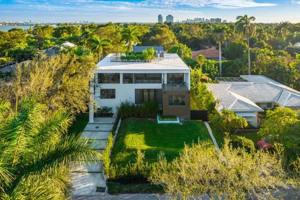 imgi_9_villa-republic-miami-villa-summercrest-0106-1024x682.webp