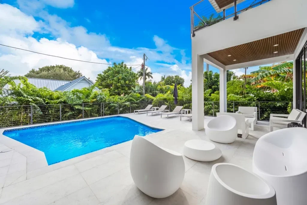 imgi_150_villa-republic-miami-villa-summercrest-03-1024x684.webp