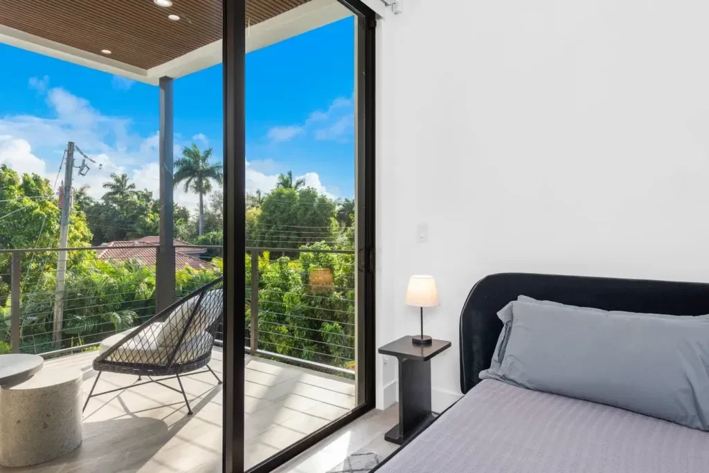 imgi_75_villa-republic-miami-villa-summercrest-079-1024x684.webp